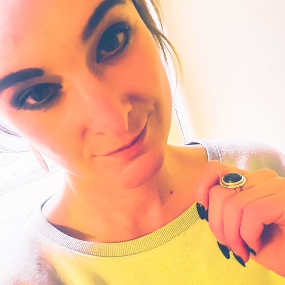 Meet your Posher, Karyn - Picture 5 of 14